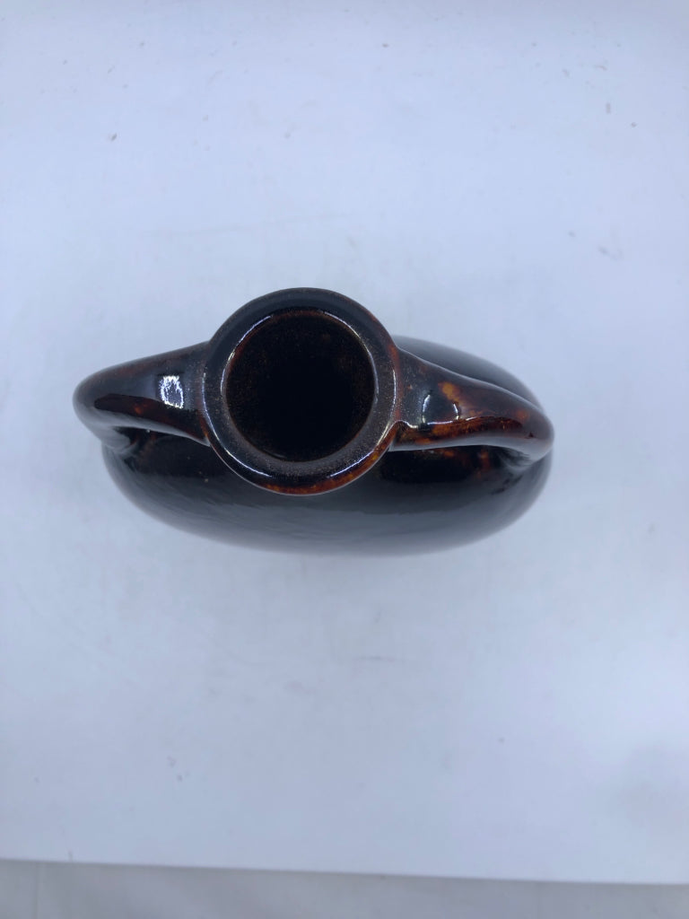 BROWN GLAZED POTTERY VASE WITH HANDLES.