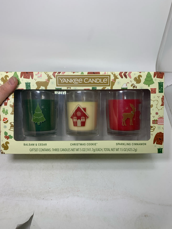 NIB 3 HOLIDAY SCENTED CANDLES YANKEE CANDLE.