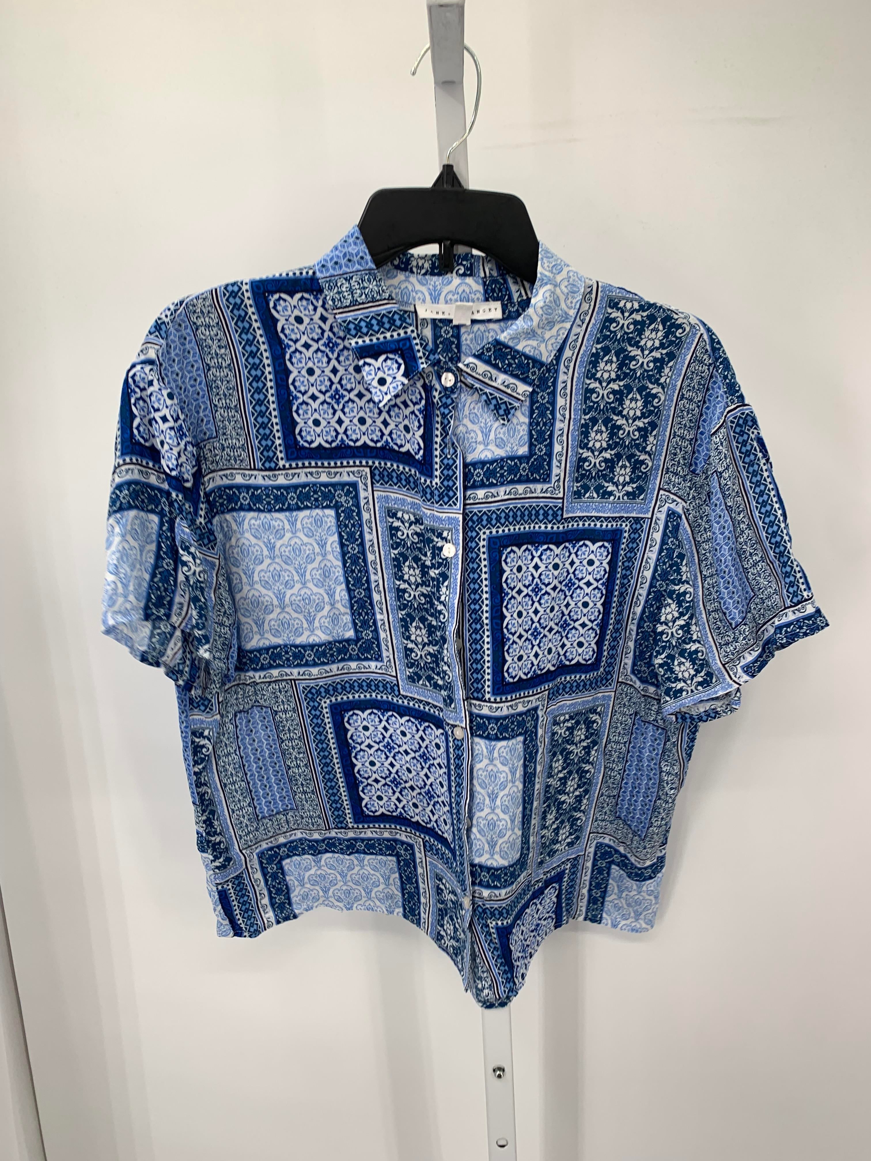 Size Medium Misses Short Sleeve Shirt