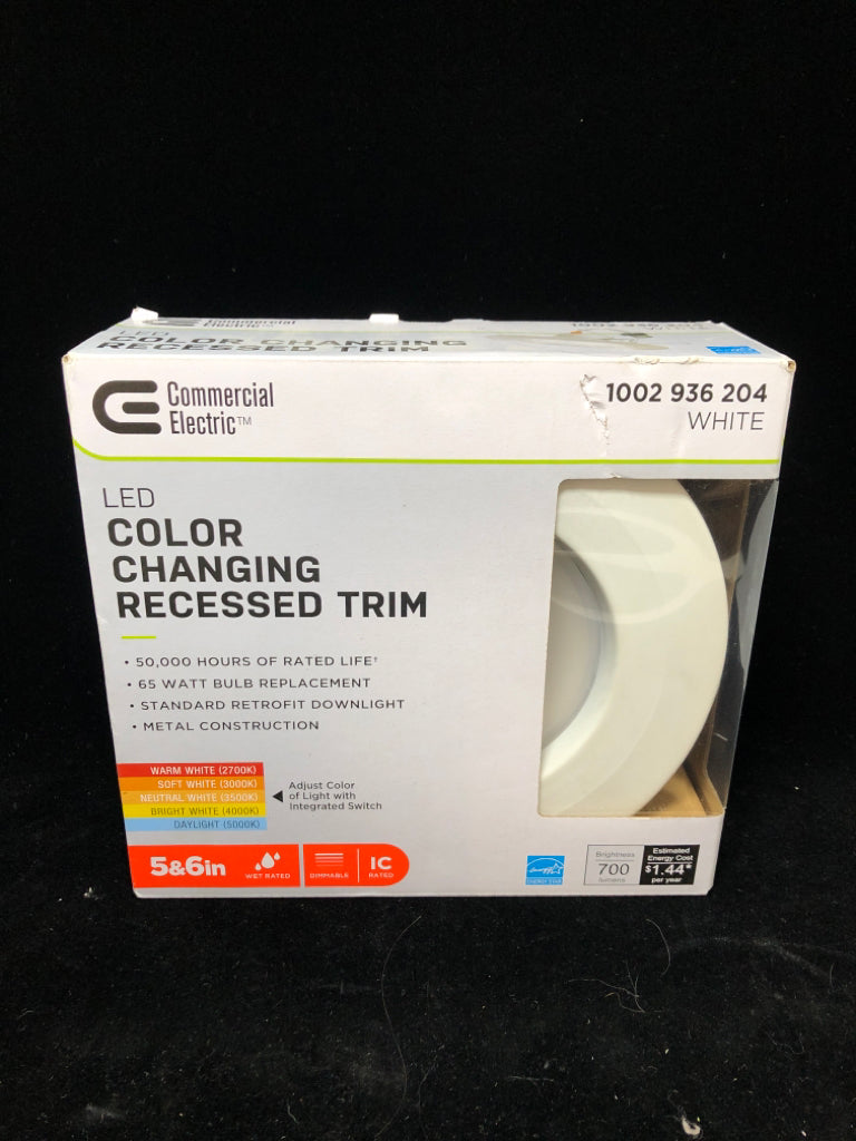 NIB LED COLOR CHANGING RECESSED LIGHT.
