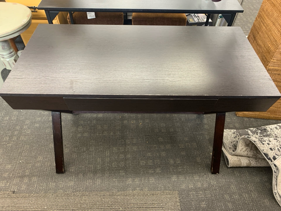 WOOD BLACK DESK W 1 DRAWER.