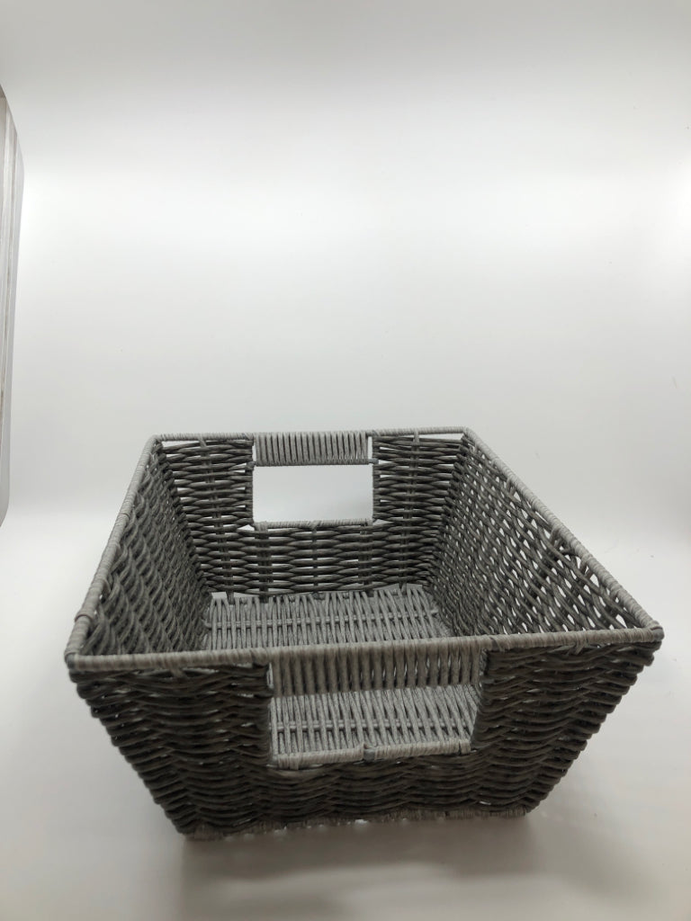 RECTANGLE GRAY WOVEN BASKET W/ HANDLES.