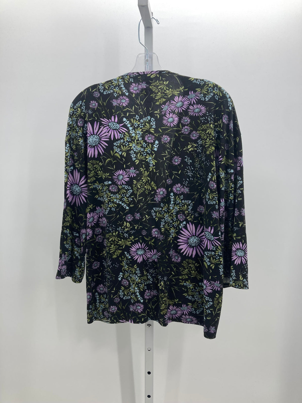 HUE Size Extra Large Juniors 3/4 Sleeve Shirt