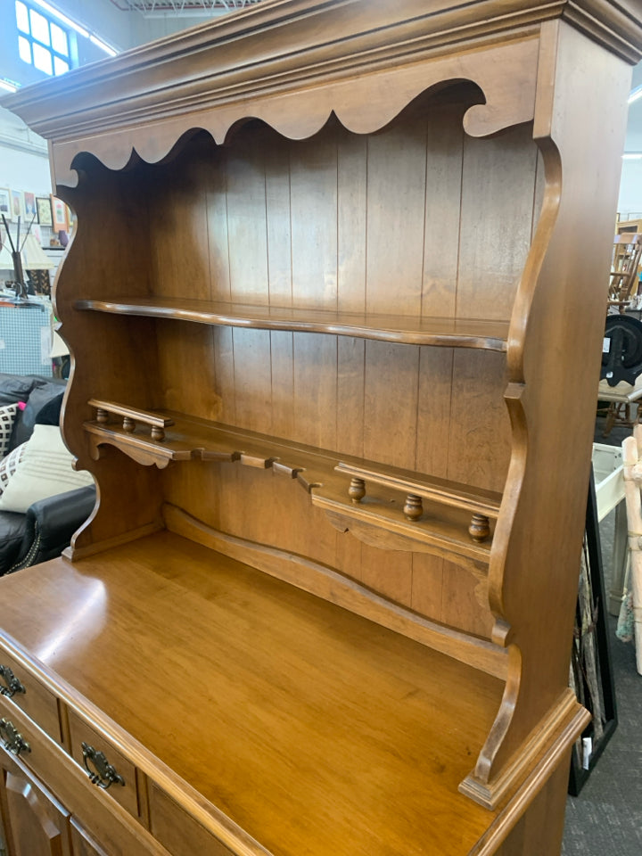 2PC VTG WOOD BUFFET HUTCH- 2 DRAWERS, CABINET.
