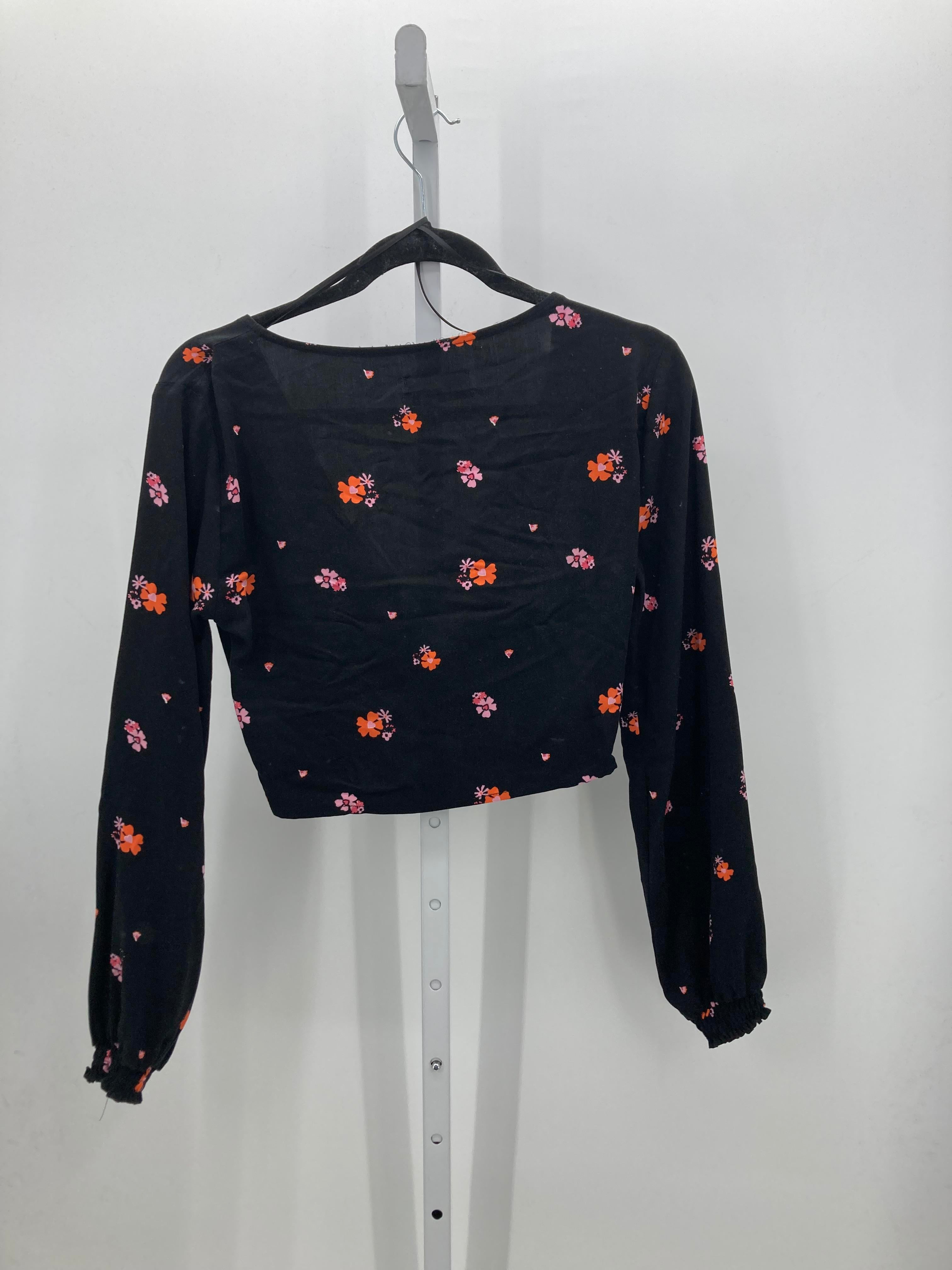 Urban Outfitters Size Small Juniors Long Sleeve Shirt