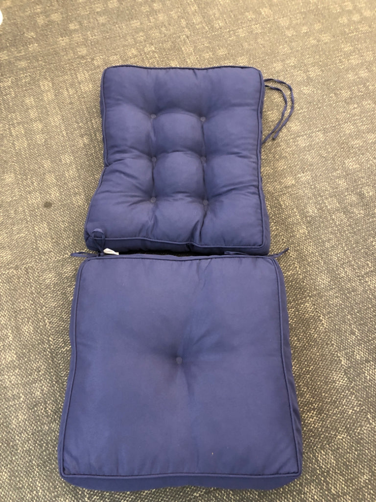 2PC BLUE FABRIC CHAIR CUSHIONS.