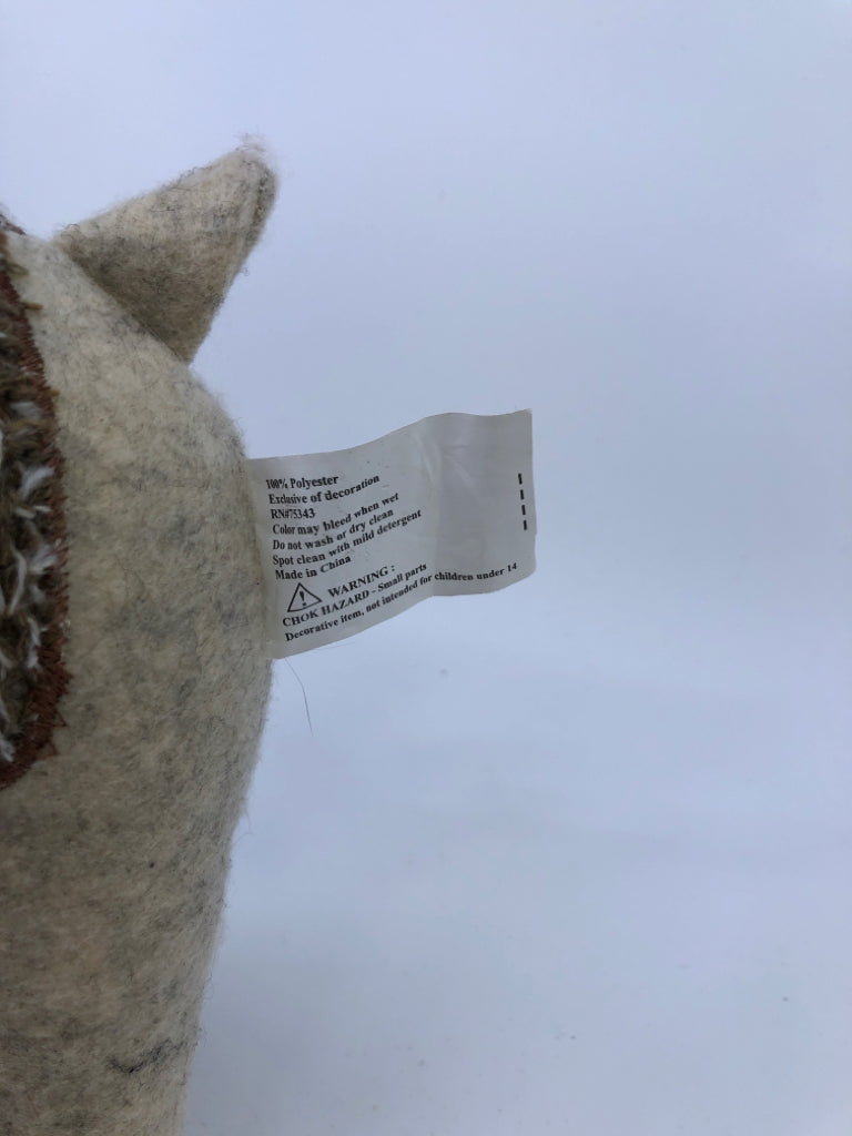 PLUSH CHRISTMAS REINDEER W BELL.