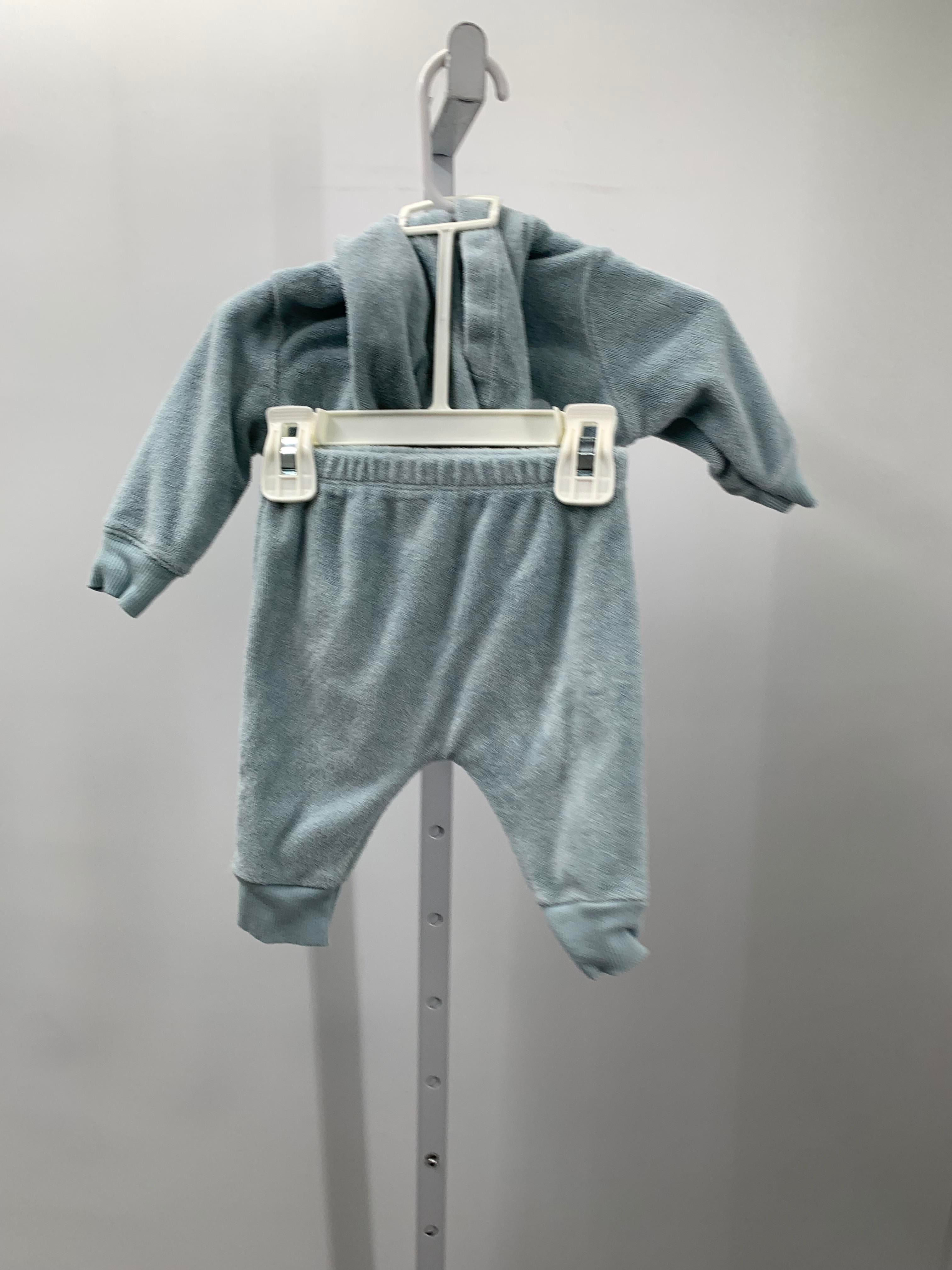 HOODED ZIP JACKET AND PANTS