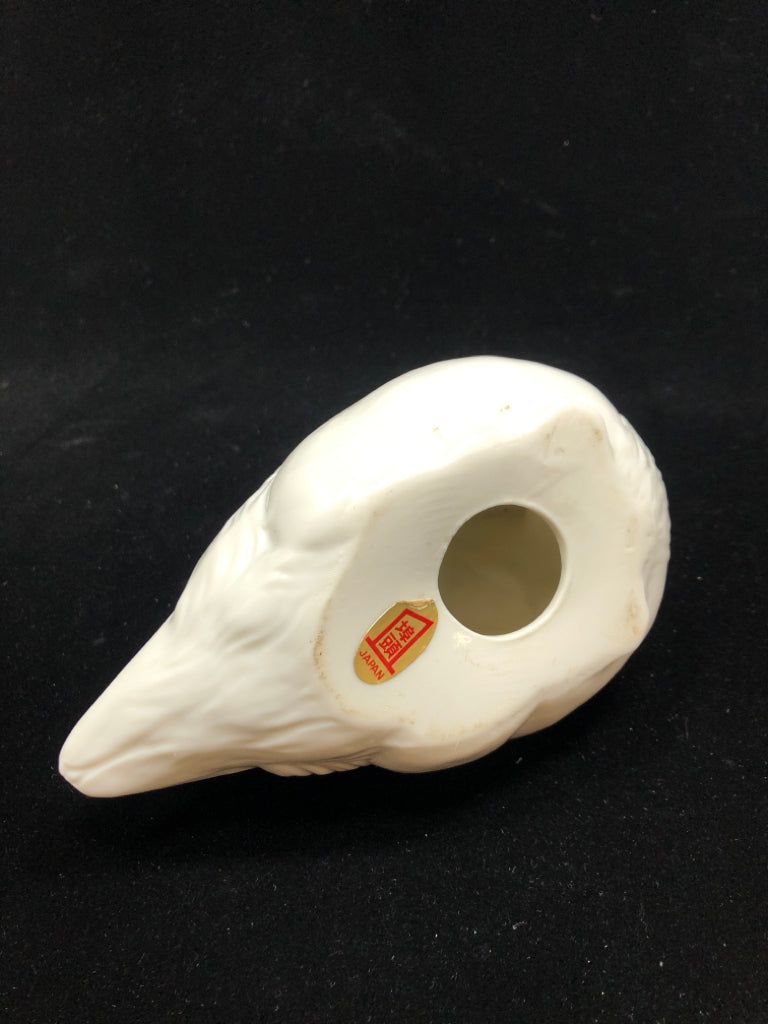 VTG WHITE PORCELAIN MANDARIN DUCK FIGURINE.