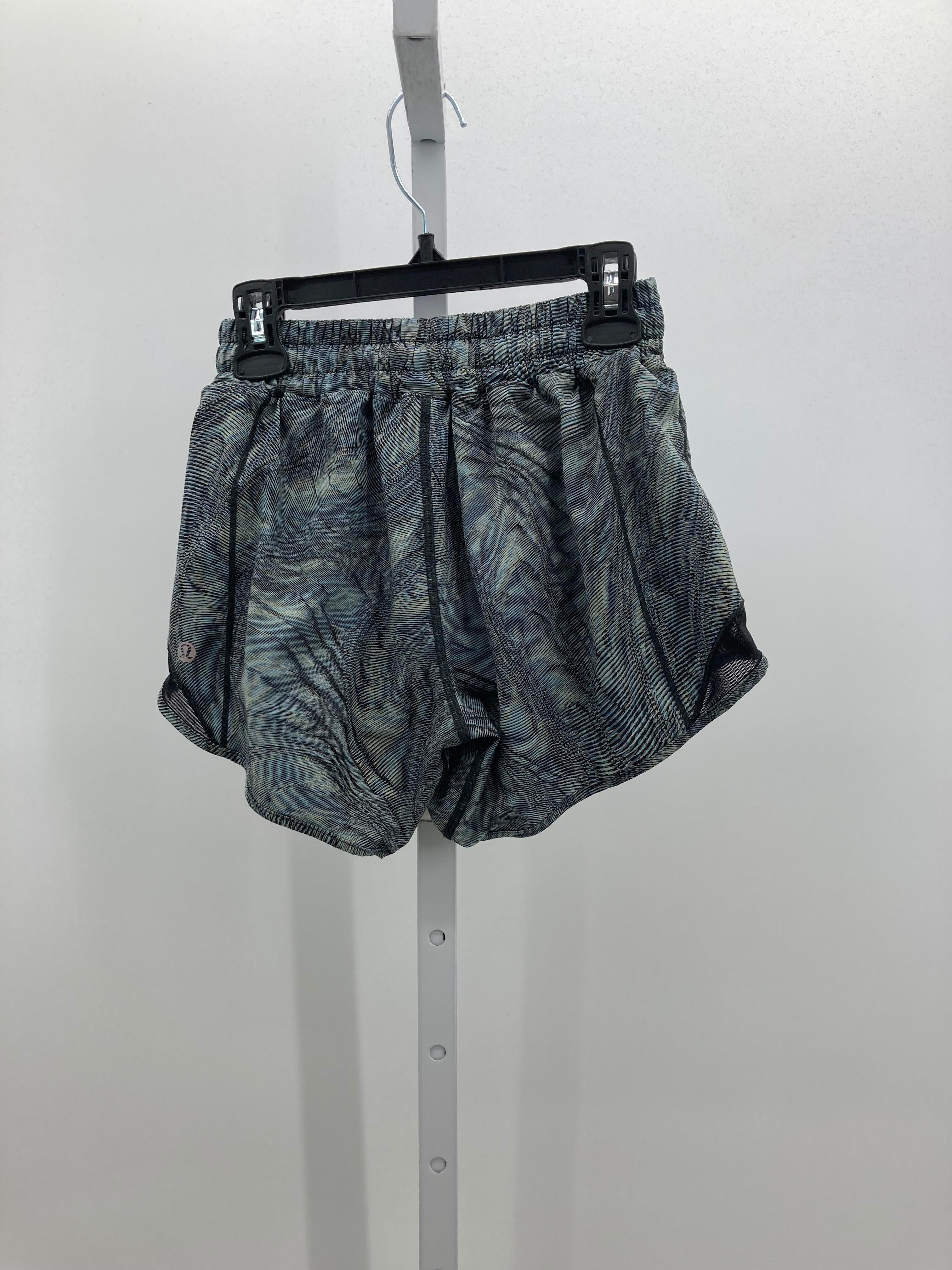 Lululemon Size 2 Long Misses Shorts