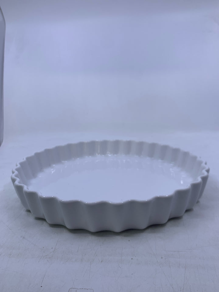 LARGE WHITE QUICHE/TART BAKING DISH MADE IN FRANCE REVOL.