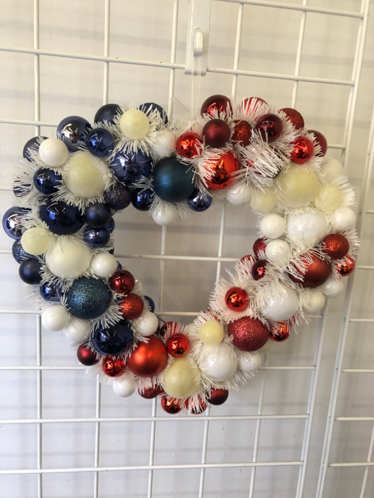 AMERICAN BULB HEART SHAPED WREATH.