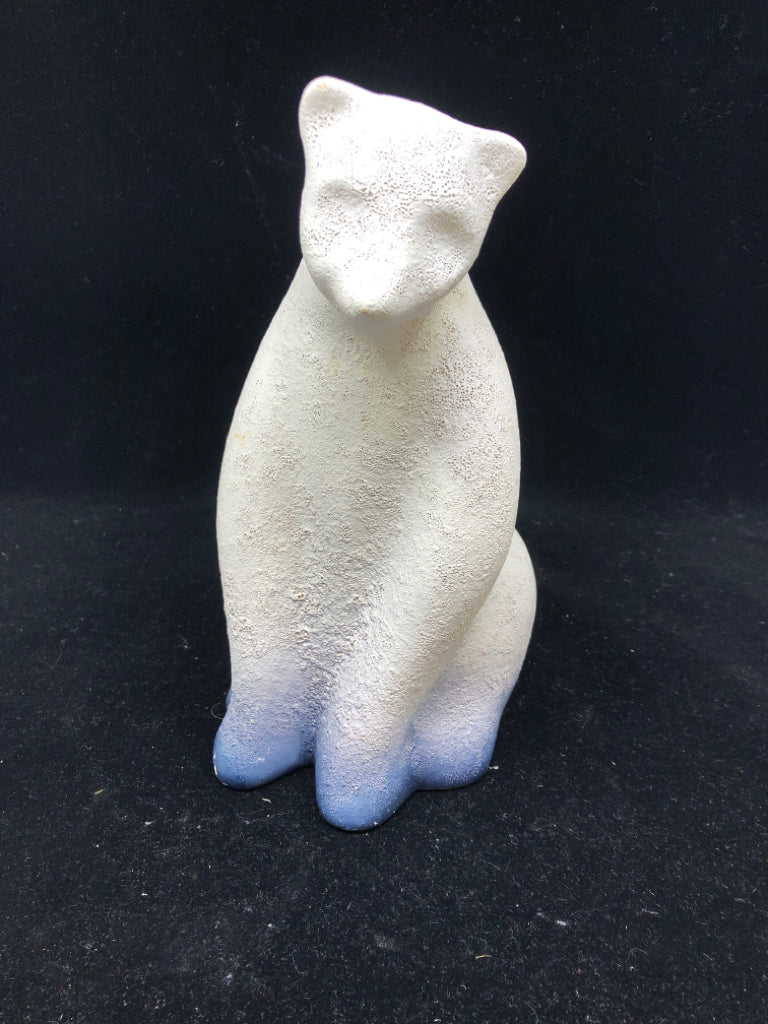 TALL SITTING POLAR BEAR.