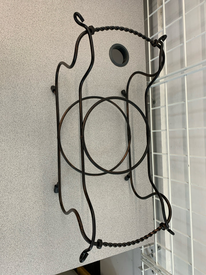 2PC 2-TIER METAL PLATE HOLDER.