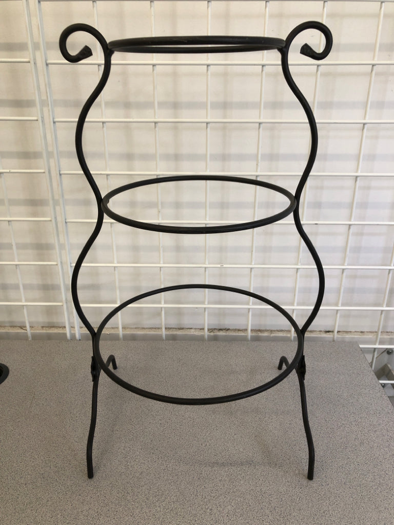 3-TIER LONGABERGER PLATE STAND W/LEAF.