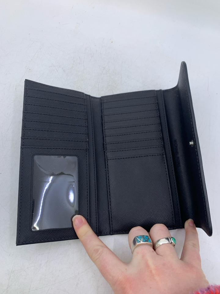 Michael Kors Jet Set Travel Tri-Fold Wallet *Minor Wear