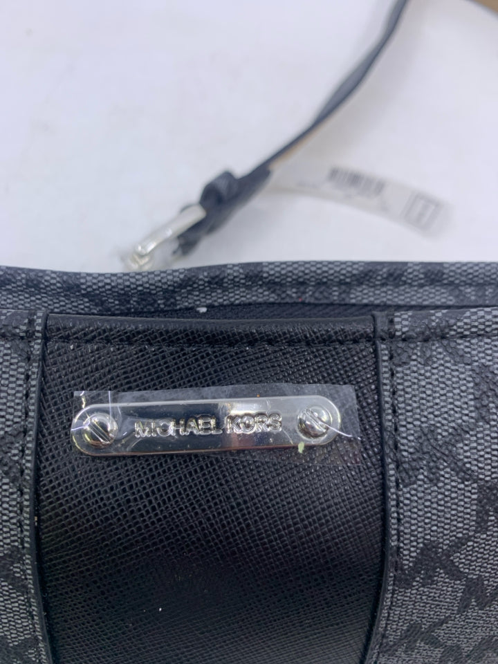 Michael Kors 556137C Belt Bag, L/XL- New