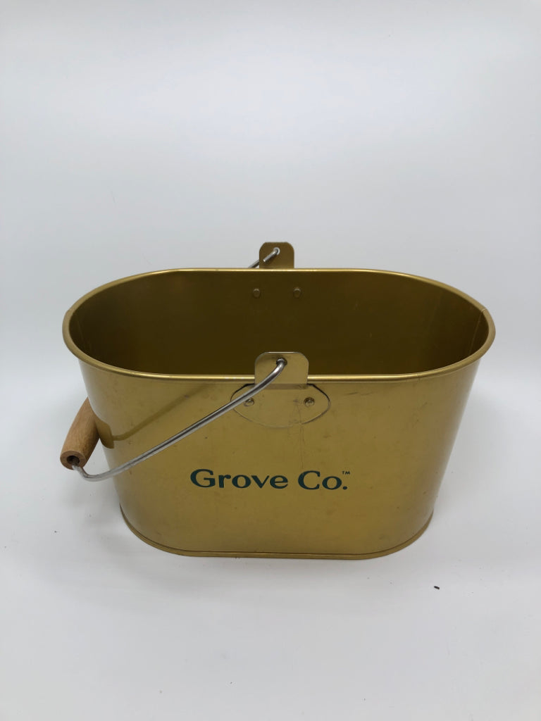 GROVE CO GOLD BUCKET W/METAL+WOOD HANDLE.
