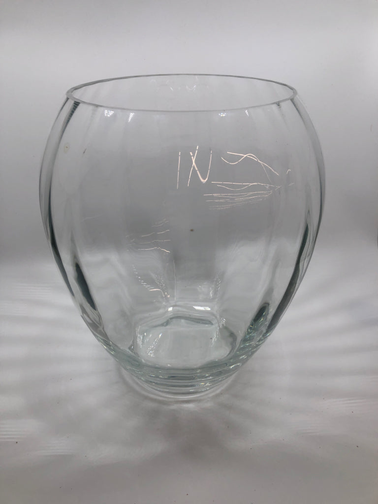 LG CRYSTAL VASE - CRATE & BARREL.