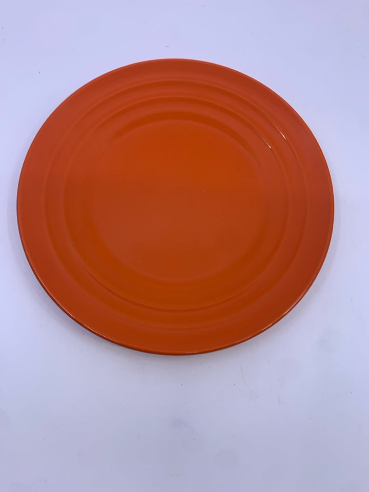 4 ORANGE DESSERT PLATES.