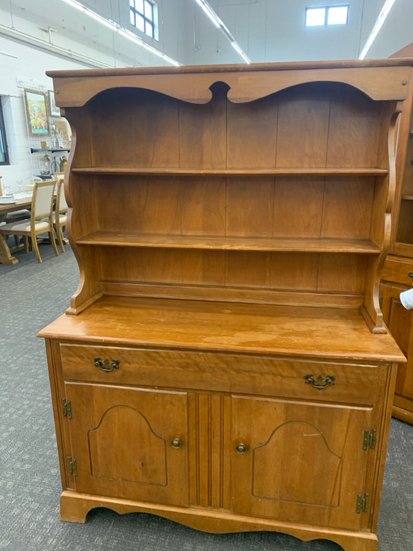 2PC OPEN TOP HUTCH W/ 2 SHELVES, DRAWERS AND CABINET.