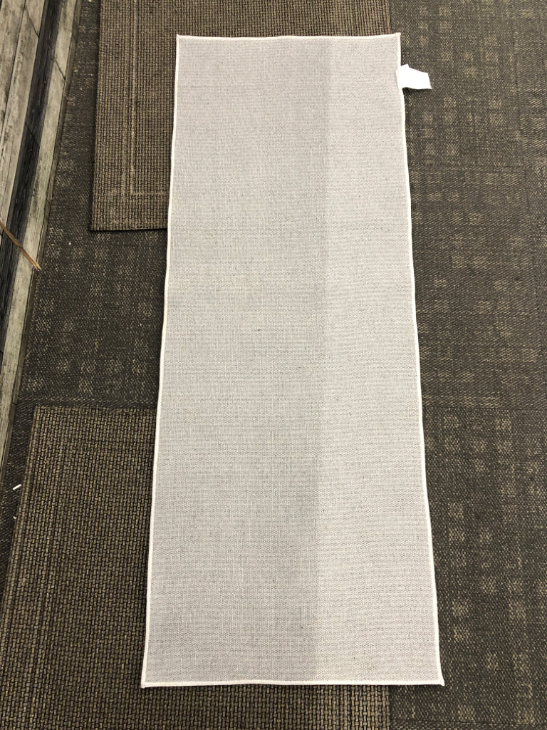 WASHABLE PERSIAN PRINTED RUG RUNNER.