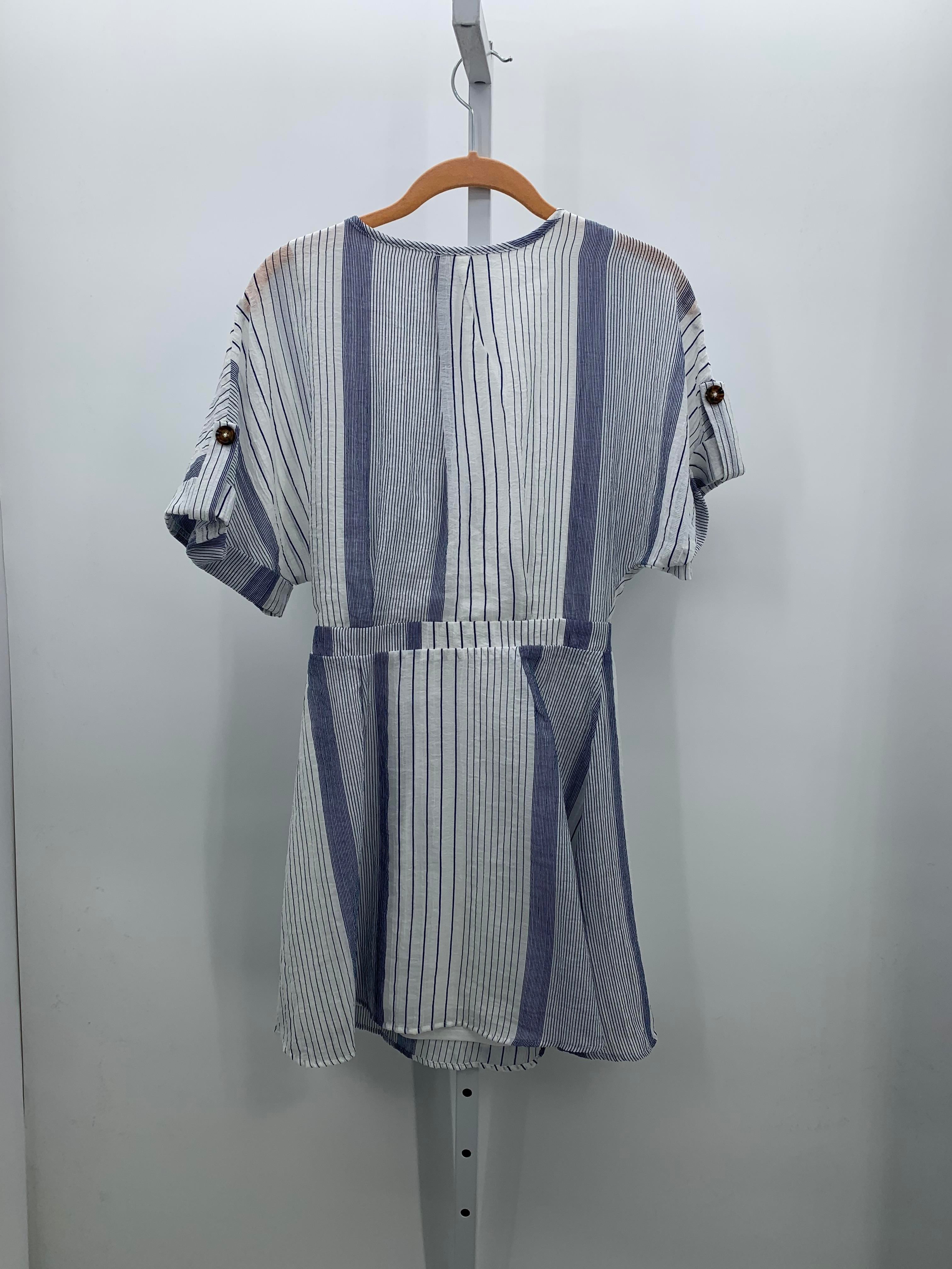 Size Small Juniors Short Sleeve Dress