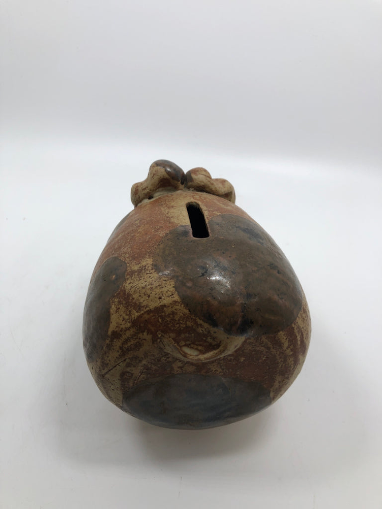 POTTERY PIGGY BANK.
