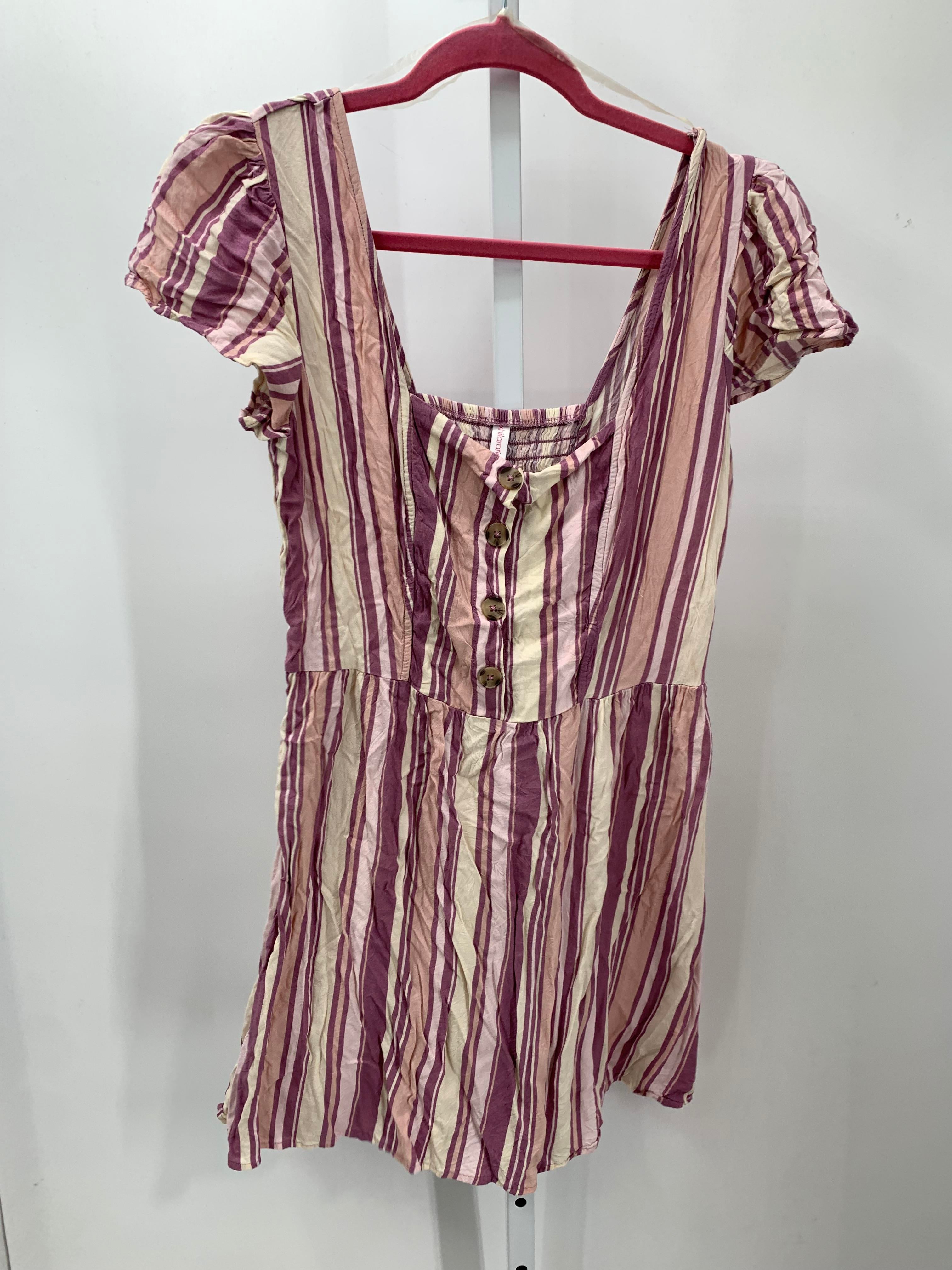 Xhilaration Size Medium Juniors Short Sleeve Dress