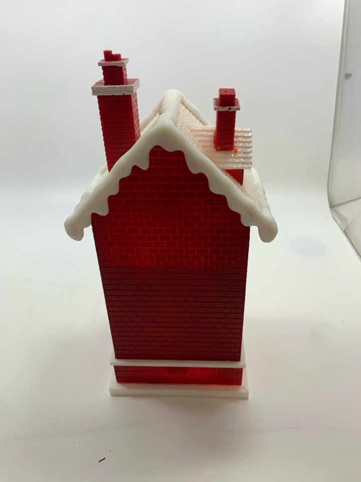 LIGHT UP/MUSICAL SANTAS WORKSHOP SNOW GLOBE.