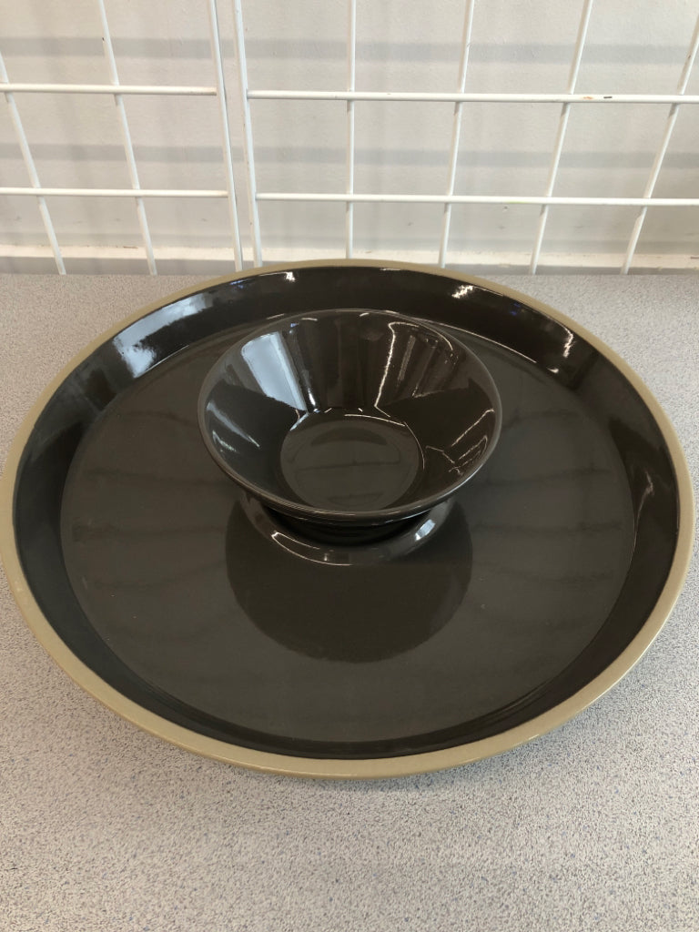 2pc STONEWARE CHIP & DIP SET.