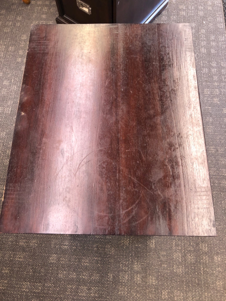 DARK WOOD SIDE TABLE W/DOOR.