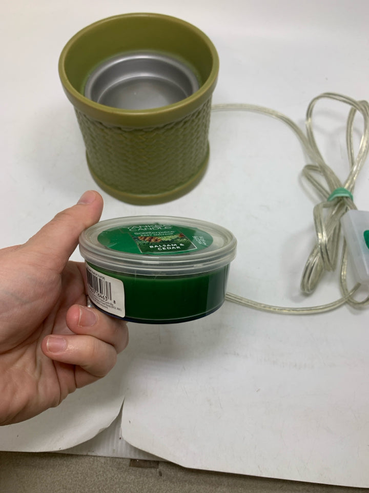 CERAMIC BASKET WEAVE TART WARMER W/ BALSAM & CEDAR WAXER MELT.