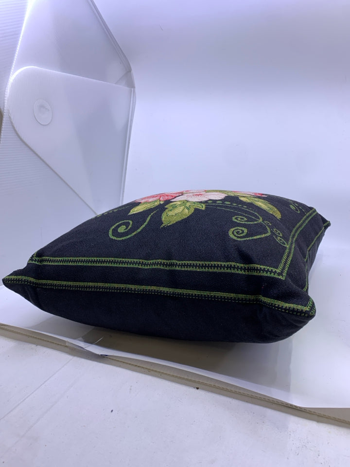 BLACK/PINK FLOWERS ACCENT PILLOW.