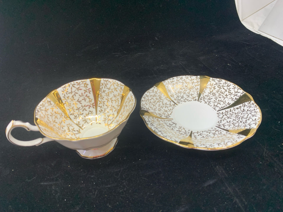 VTG WHITE W/GOLD WEDDING ANNIVERSARY TEA CUP & SAUCER-PRINCESS ANNE.