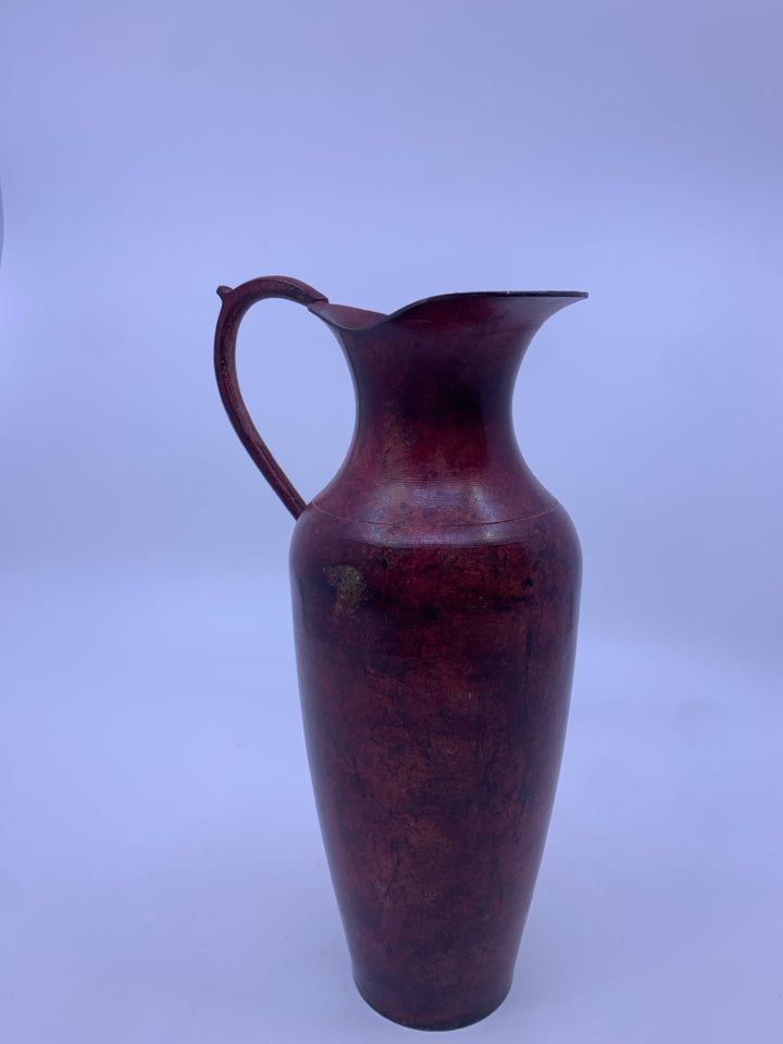 METAL RED HEAVY PITCHER W/ HIGH HANDLE.