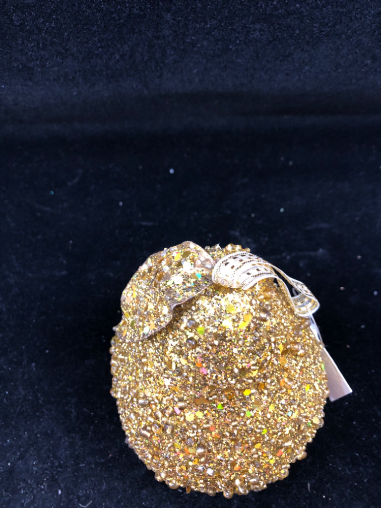GOLD GLITTER PEAR.