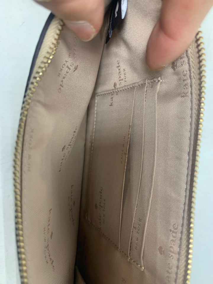 Kate Spade Cream/Tan Wristlet Medium L-Zip Pebbled Leather Wristlet