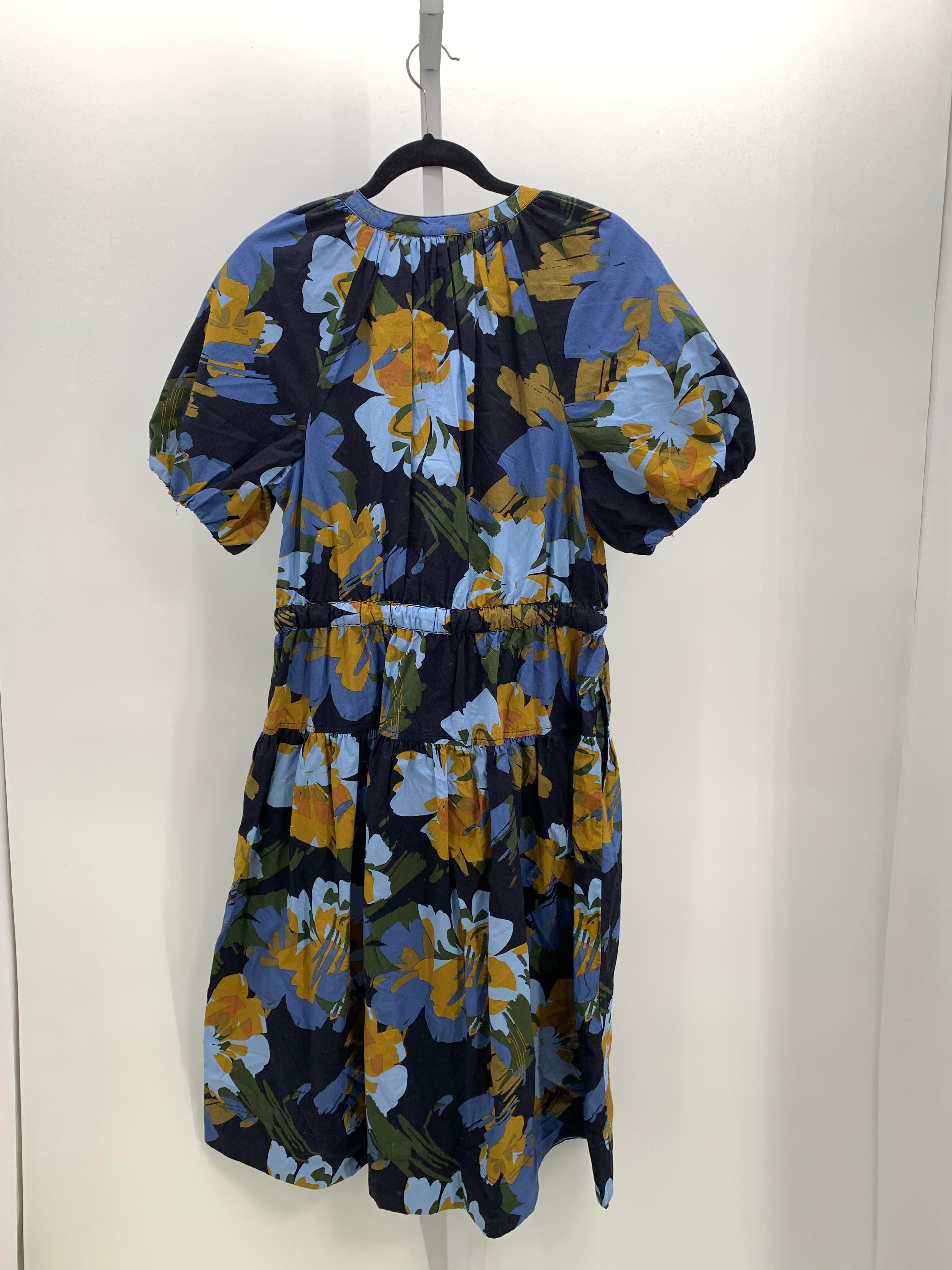 Free Assembly Size Medium Misses Short Sleeve Dress