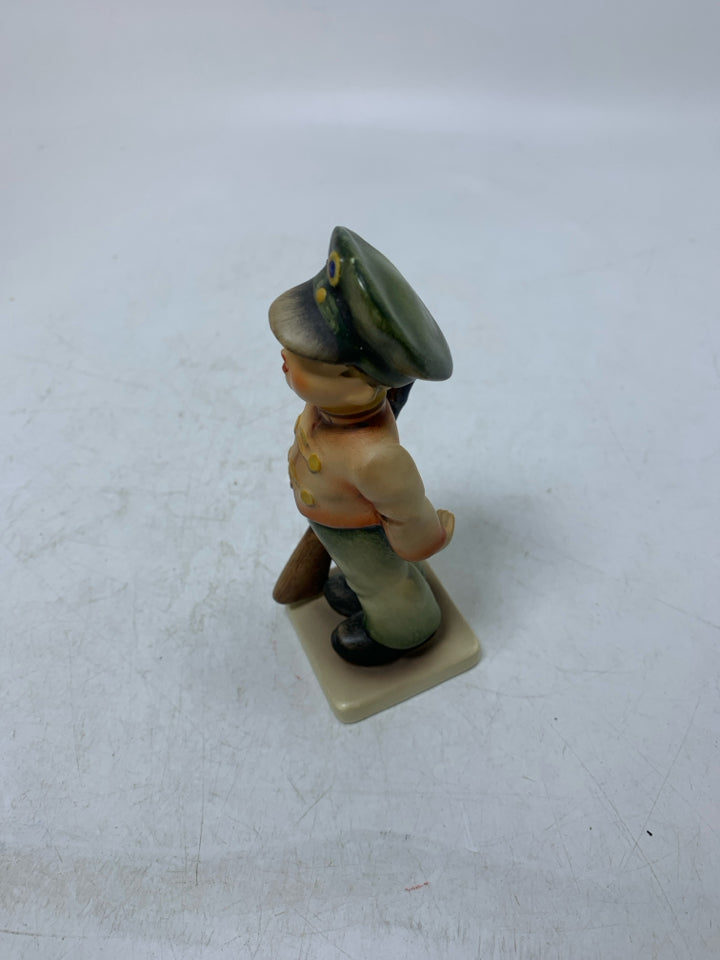 VTG HUMMEL "SOLIDER BOY" #332 FIGURINE.