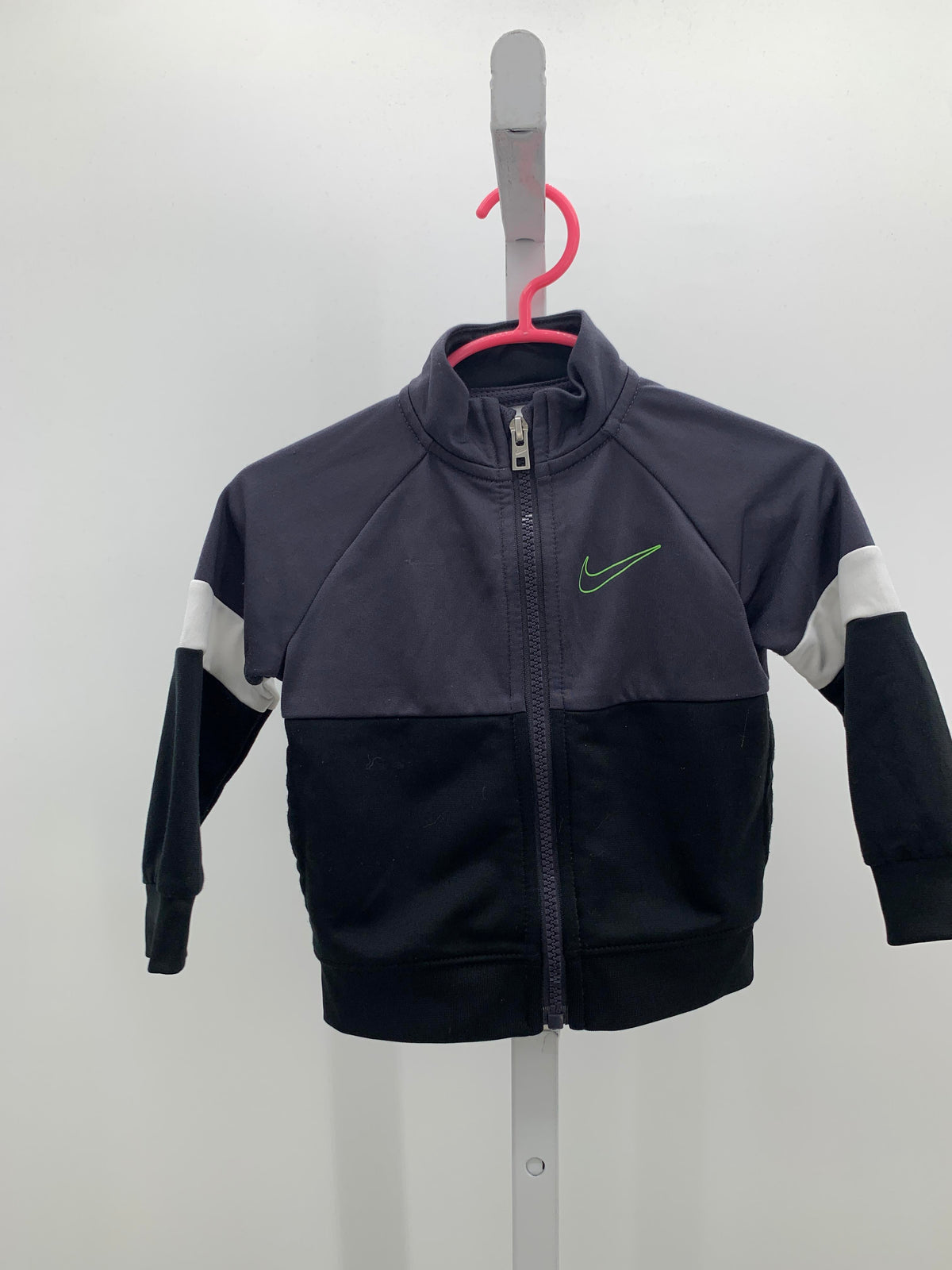 BLK/WHT ZIP UP KNIT