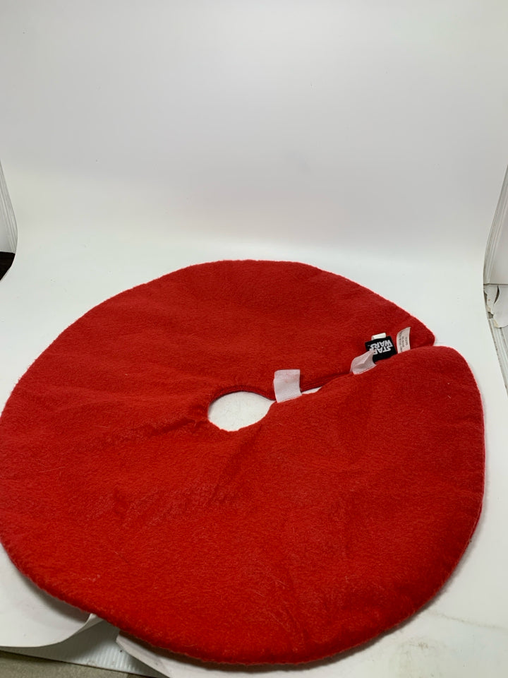 MINI RED DARTH VADER TREE SKIRT.