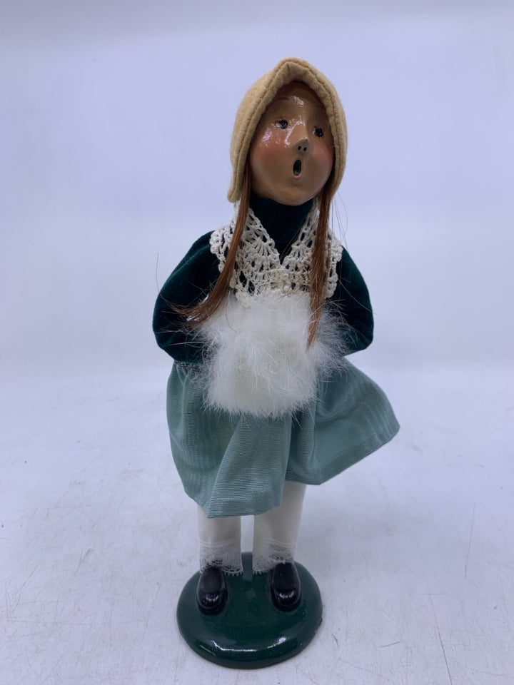CAROLER GIRL W/ DARK GREEN SHIRT/TEAL SKIRT 1995 BYERS' CHOICE.