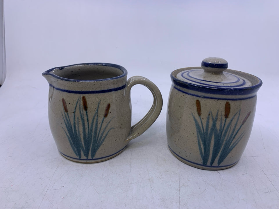 2 PC SUG/CREAMER SET GREY BLUE EDGES CAT TAILS.