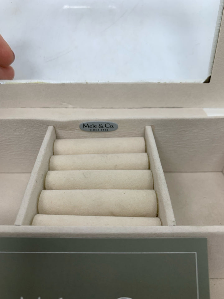 WHITE FAUX LEATHER SEE IN JEWELRY BOX MELE & CO.