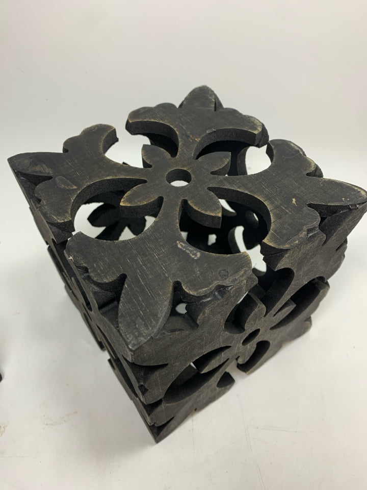2 WOOD CARVED SQUARE SHELF DECOR.