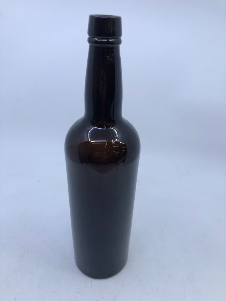 DK BROWN GLASS EMPTY BOTTLE.