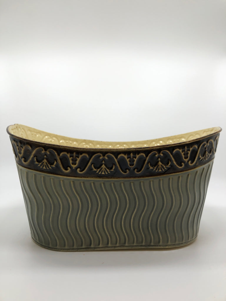 BROWN & GRAY EMBOSSED TIN PLANTER.