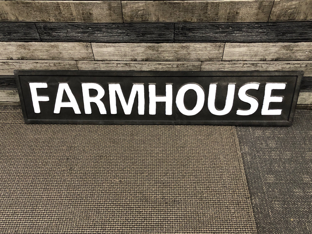 METAL FARMHOUSE SIGN.
