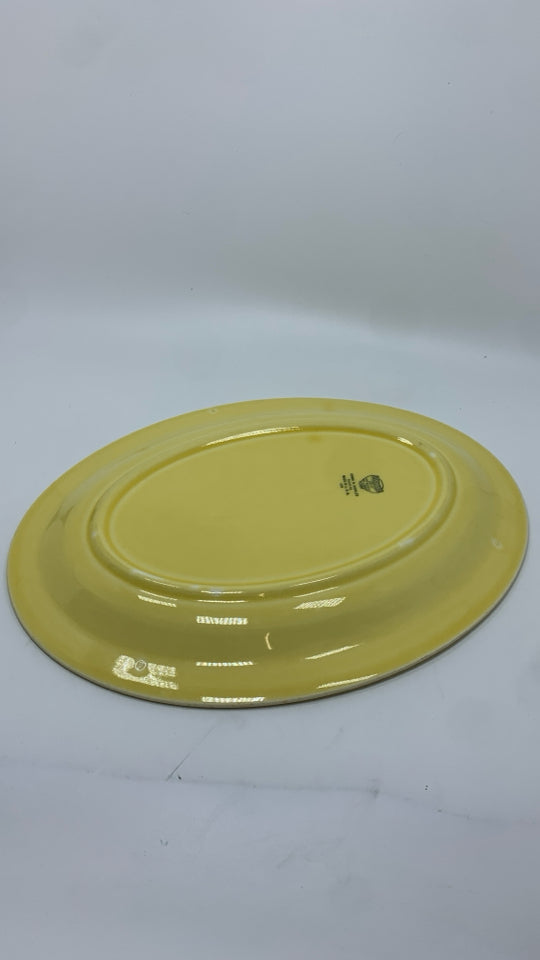 VTG YELLOW OVAL SERVING PLATTER.